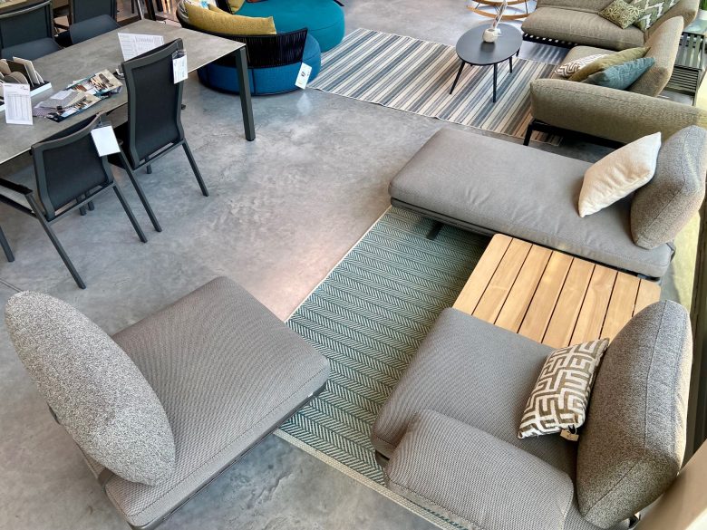 Rolf Benz Yoko Loungesofa Design exclusiv wetterfest sunbrella lichtecht wasserabweisend aluminium edelstahl pulverbeschichtet Ausstellungsstück reduziert sofort verfügbar sonderpreis restposten